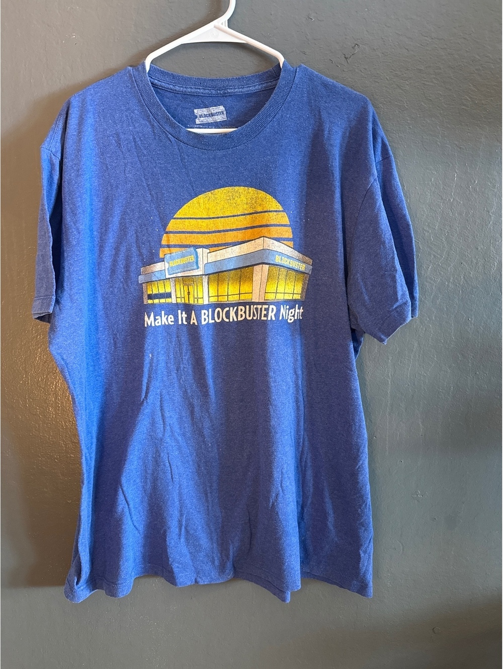 Vintage Blockbuster T-Shirt XL Blue 'Make It A BLOCKBUSTER Night'